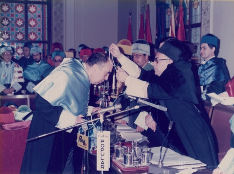 Fotografía: Fernando Lázaro Carreter en su nombramiento como doctor honoris causa por la Universidad de Zaragoza en 1985 